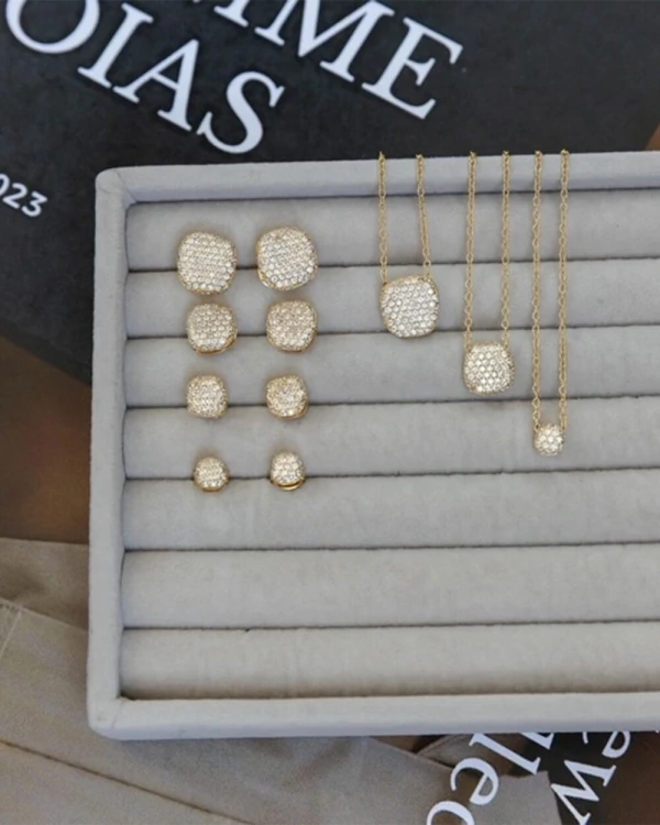 Colar com pingente Ródio Branco Cravejado G