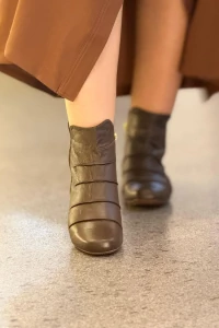 Bota Tina