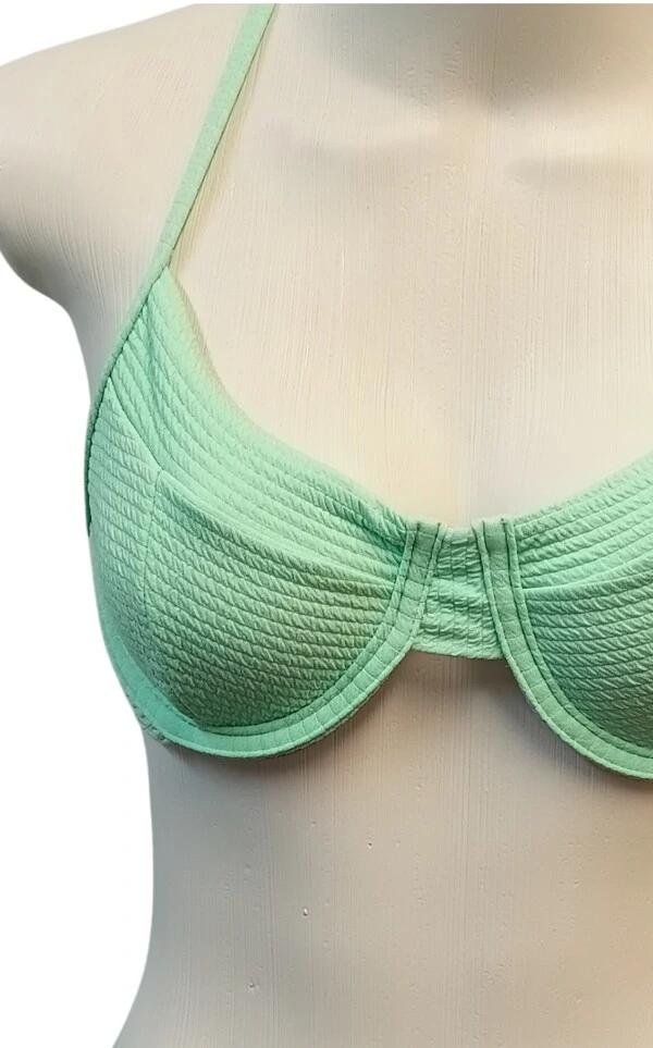 Conjunto Biquíni Meia Taça Estruturado com Aro e Calcinha Asa Delta Texturizado Branco,M259