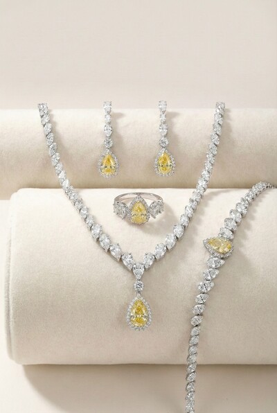 Foto Conjunto Amarelo