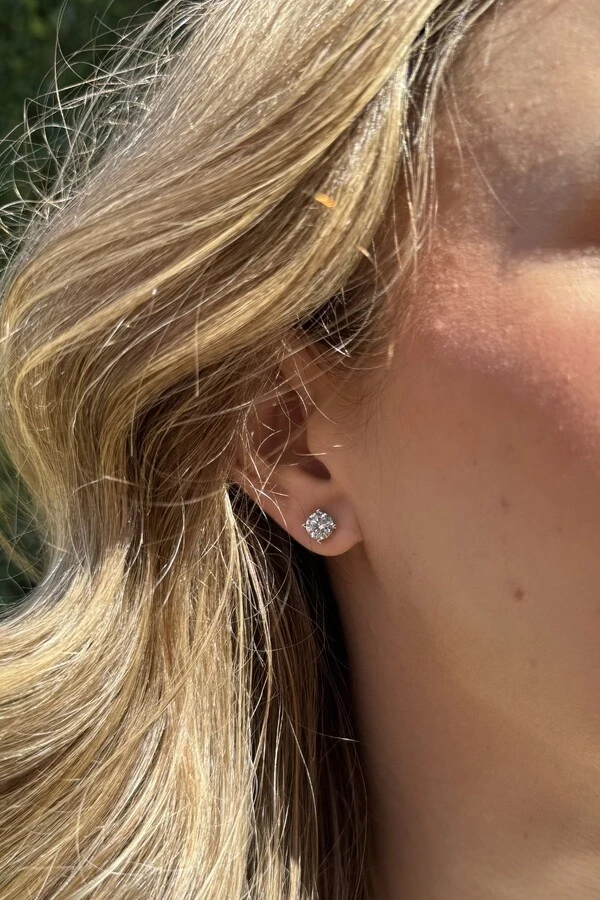 Brinco Ponto de Luz Zircônia 5mm