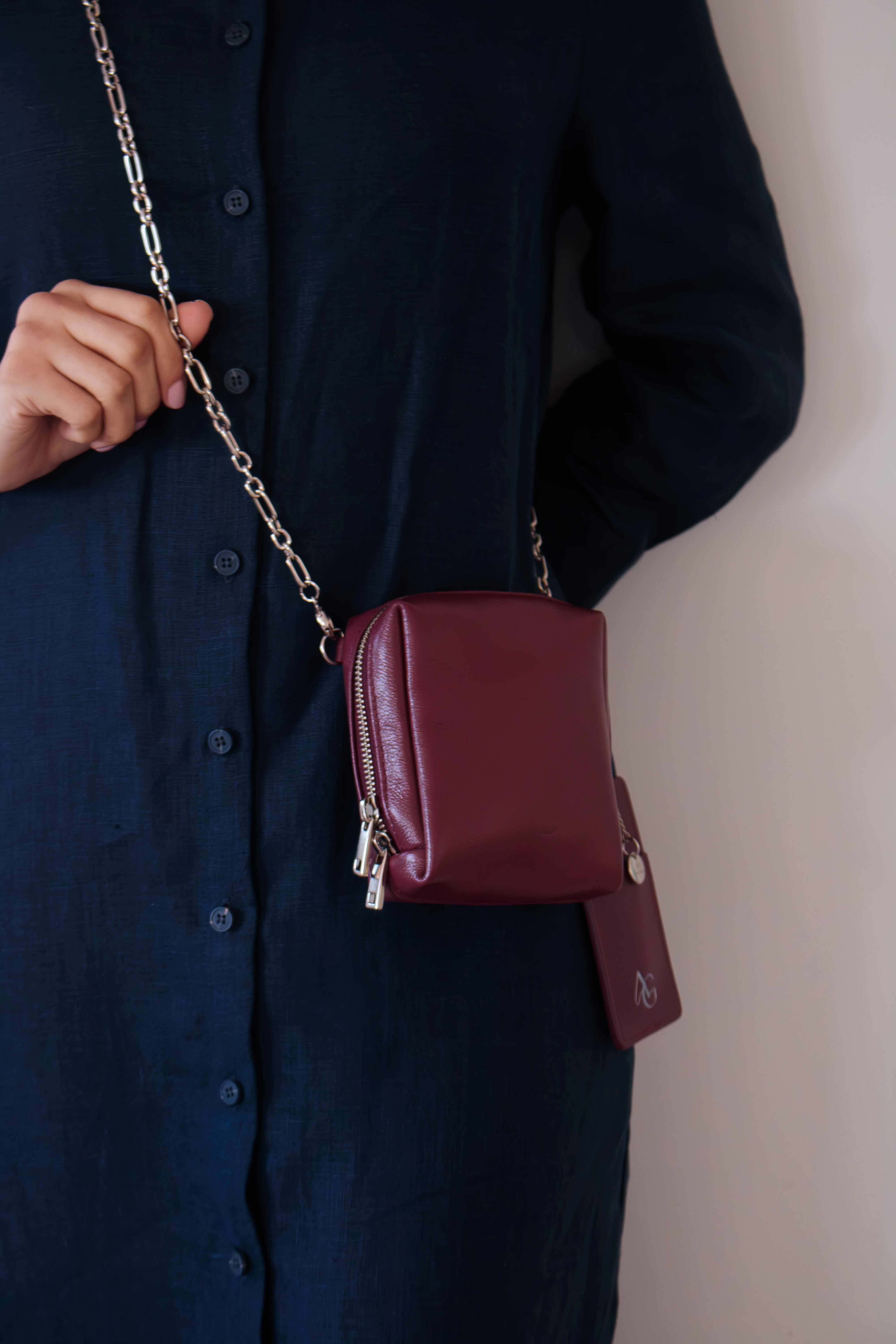 Foto Mini Bags em Couro Legítimo com Chaveiro Porta Batom Removível