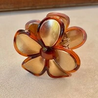 Piranha Flor Dourada Acrílica