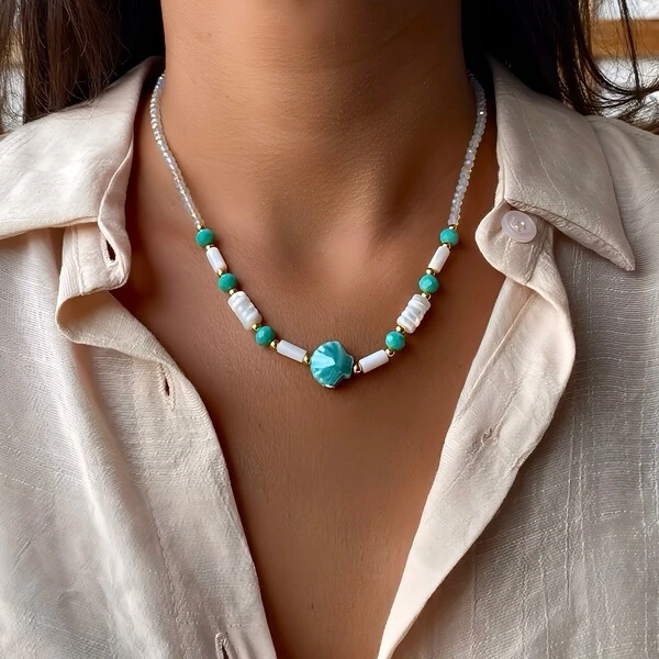 Colar Concha Madrepérola Verde Água e Pedra Natural