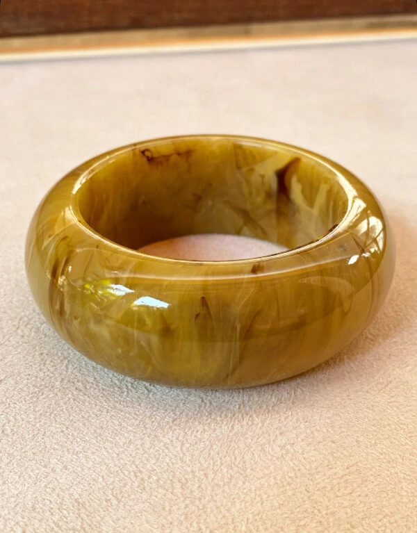 Bracelete Resinado Celi