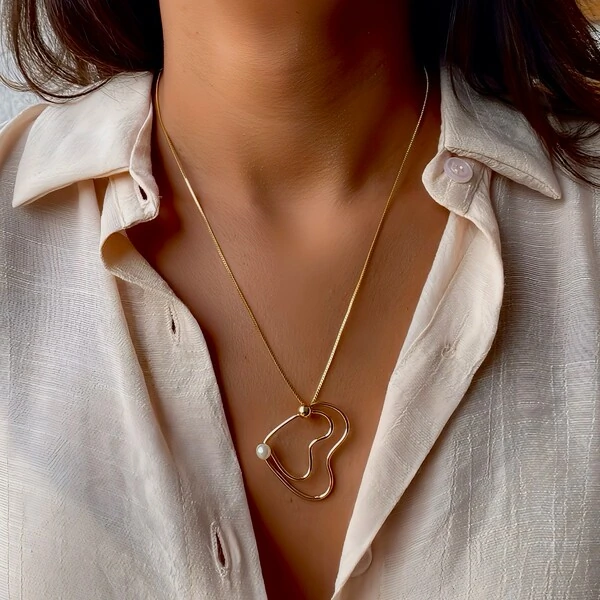 Colar Coração Vasado