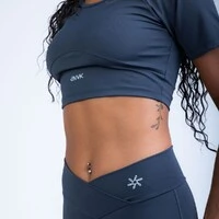Top Cropped Off-Duty 001