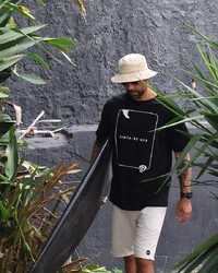 Camiseta Sinta-se Off Preta