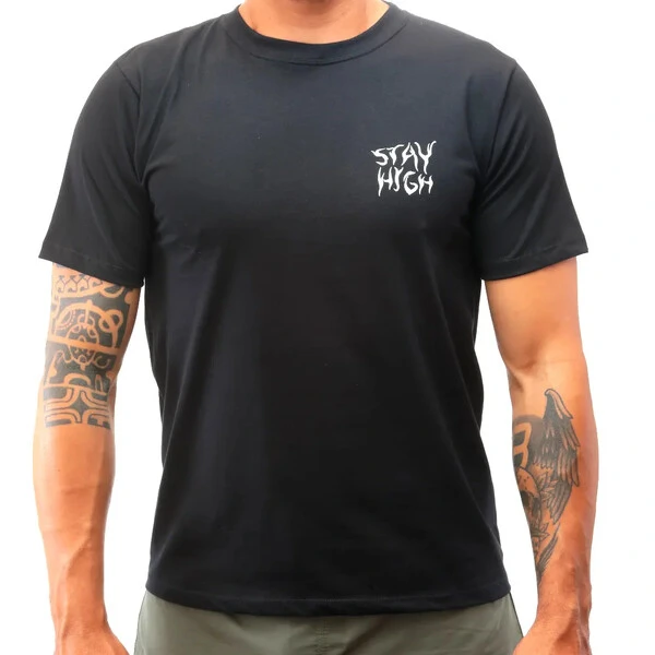 Camiseta Stay High Preta
