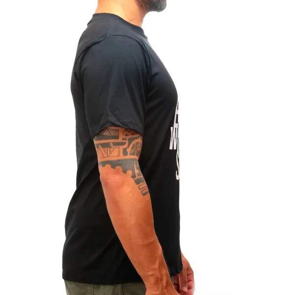 Camiseta Life Is Easer Preta