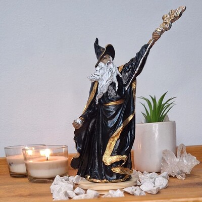 FotoMago Merlin Com Cajado