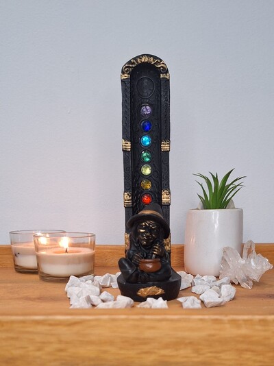 FotoIncensário 7 Chakras Bruxa Com Caldeirão