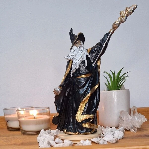 Mago Merlin Com Cajado