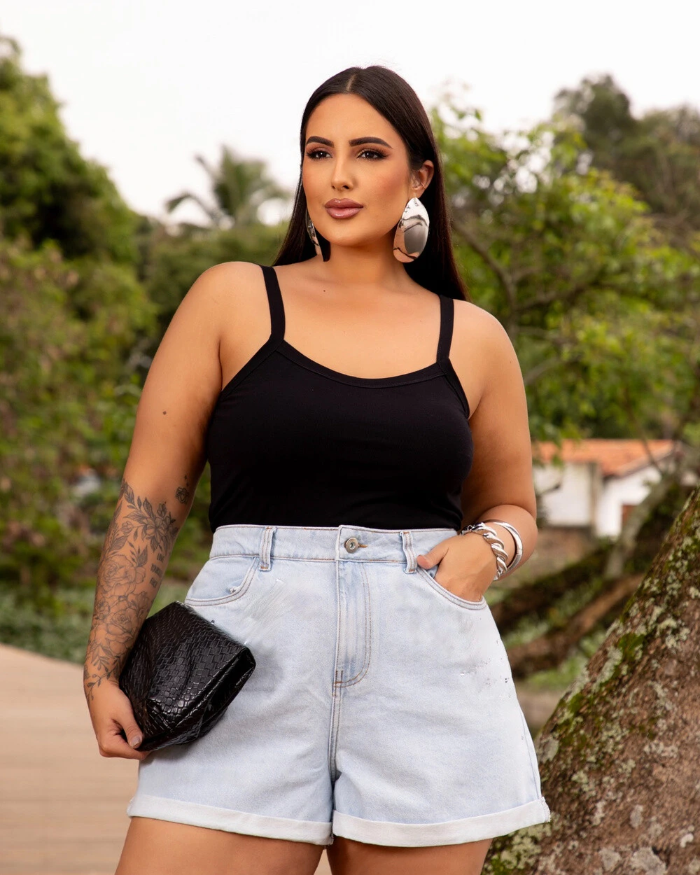 Foto Short Plus Size Jeans com Barra Italiana