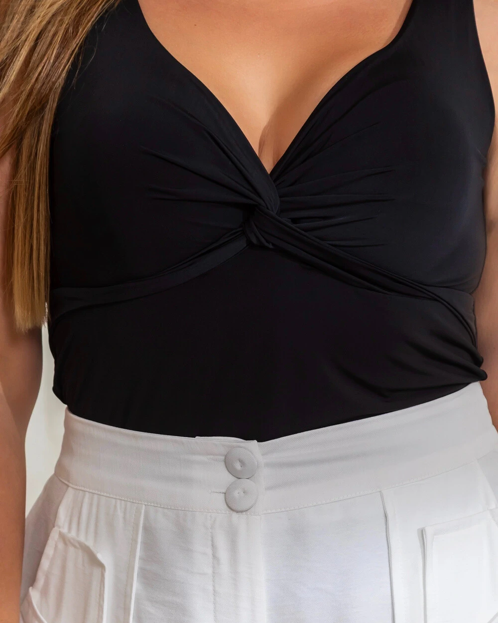 Foto Blusa Plus Size Regata Busto Torcido