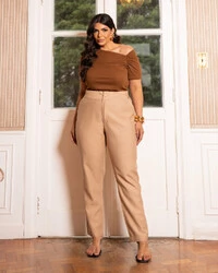 Blusa Plus Size Canelada Decote Assimetrico | Divas Voga