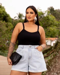 Short Plus Size Jeans com Barra Italiana