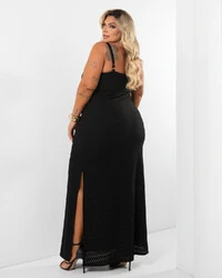 Vestido Midi Plus Size Detalhe Decote