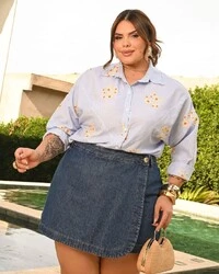 Short Saia Transpasse Jeans Plus Size