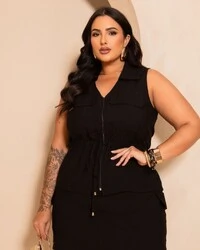 Blusa Plus Size Bolsos e Amarração Cordão