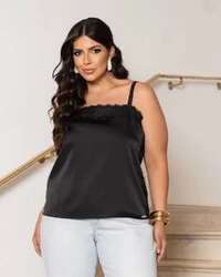 Blusa Plus Size de Alcinha com Detalhe de Renda