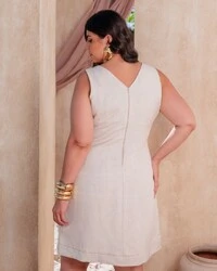 Vestido Plus Size Curto Linho Oslo com Pesponto