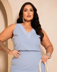 Conjunto Plus Size Blusa Regata com Renda Guipir e Short Saia — Azul | Rosa Miliossi