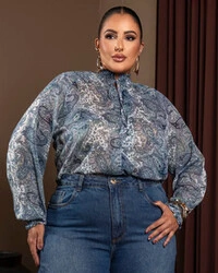 Blusa Plus Size Manga Longa Estampa Pasley