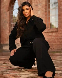 Calça Plus Size Wide Leg Recortes