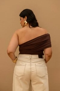 Blusa Plus Size Ombro Unico Drapeado