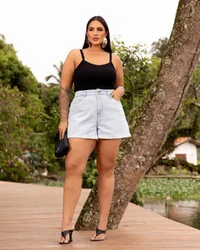 Short Plus Size Jeans com Barra Italiana