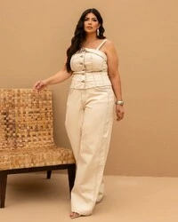 Corpete Plus Size com Botões