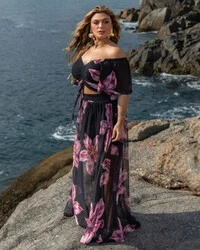 Conjunto Plus Size Cropped e Saia Longa