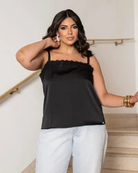 Blusa Plus Size de Alcinha com Detalhe de Renda