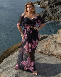 Conjunto Plus Size Cropped e Saia Longa