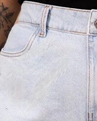 Short Plus Size Jeans com Barra Italiana