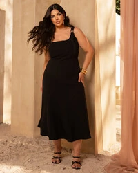 Vestido Midi Plus Size Recortes