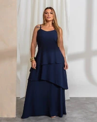Vestido Plus Size Longo Camadas