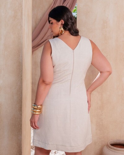 Foto Vestido Plus Size Curto Linho Oslo com Pesponto