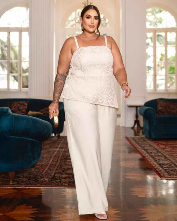 Conjunto Tomara que Caia e Pantalona Plus Size