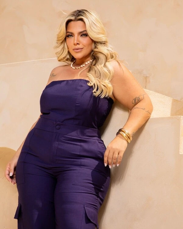Conjunto Plus Size Aladim Cropped Tomara que Caia e Calça Cargo — Bege e Azul | Rosa Miliossi