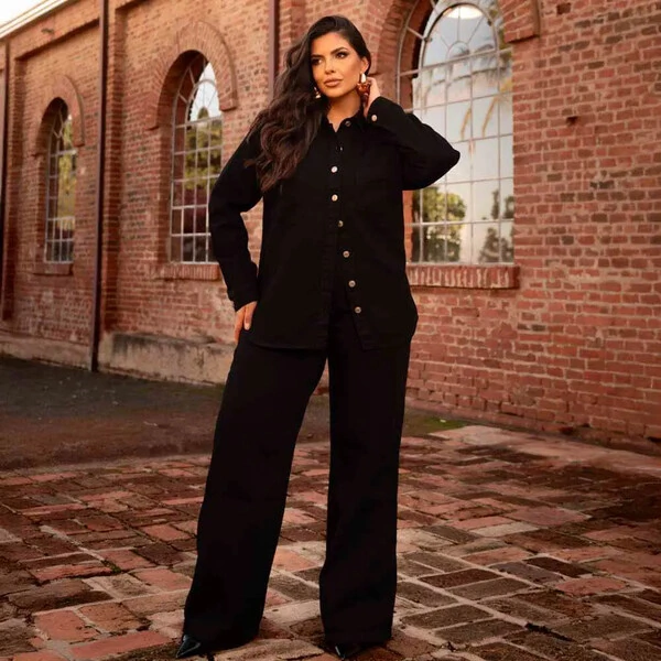 Calça Plus Size Wide Leg Recortes