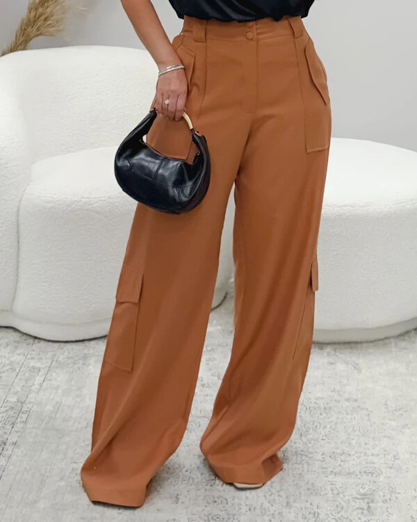 Calça Plus Size Bolso Pala Cargo