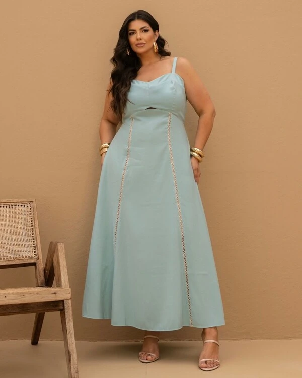 Vestido Midi Plus Size Entremeio