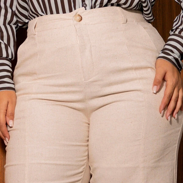 Calça Pantalona Plus Size em Linho