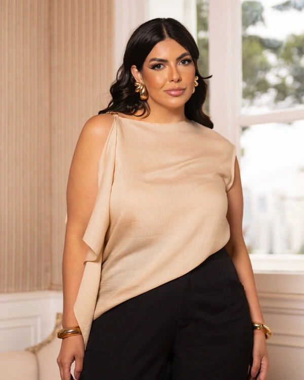 Blusa Plus Size Lenço com Detalhe Ombro | Divas Voga