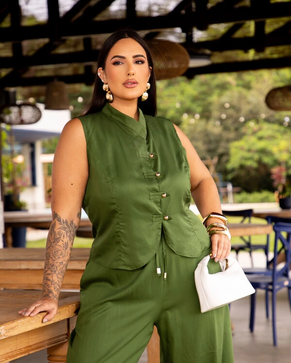 Conjunto Plus Size Calça e Colete Botões