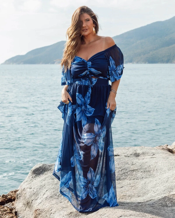Conjunto Plus Size Cropped e Saia Longa