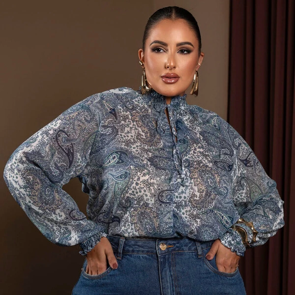 Blusa Plus Size Manga Longa Estampa Pasley