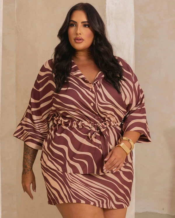 Conjunto Plus Size Kimono e Short Saia